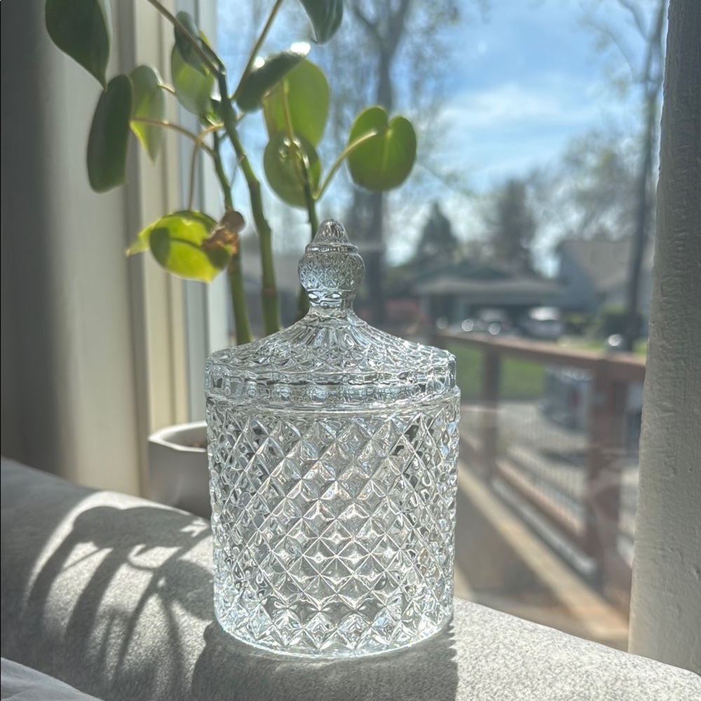 Elegant Clear Glass Jar with Lid (2)